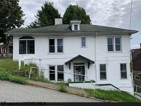Photo of 124 Watson Avenue, Fairmont, WV 26554 (MLS # 10162673)