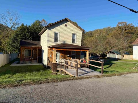 Photo of 724 W Main Street, Grafton, WV 26354 (MLS # 10161952)