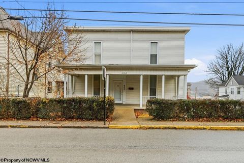 Photo of 408 Lee Avenue, Clarksburg, WV 26301 (MLS # 10162851)