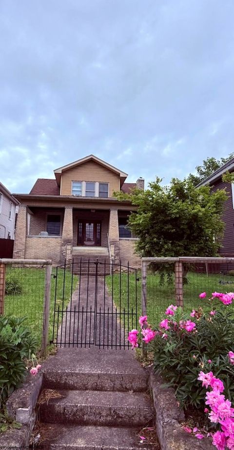 Photo of 221 Lincoln Street, Grafton, WV 26354 (MLS # 10165017)