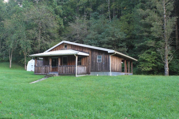 3057 VALLEY FORK RD, MONTERVILLE, WV 26282 - Image de478c525bce3d41ae59b99d13b60e99/1899951396