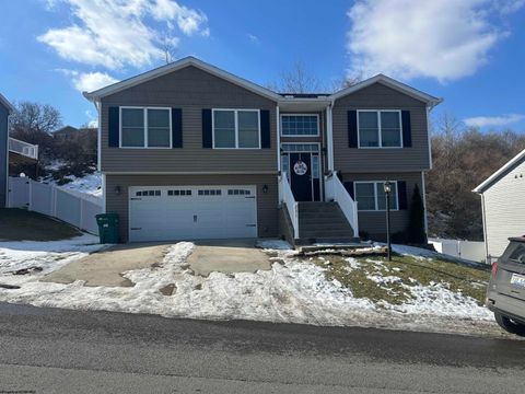 Photo of 231 Woodbury Drive, Fairmont, WV 26554 (MLS # 10163346)