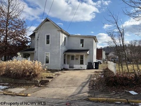 Photo of 200 Cherry Street, Morgantown, WV 26501 (MLS # 10163330)