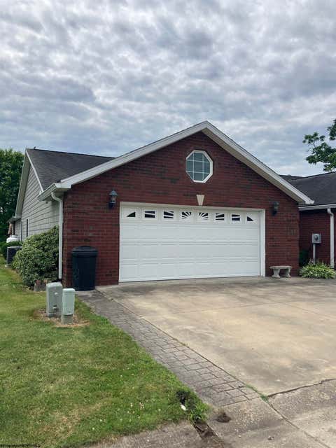 Photo for 48 Turnberry Lane