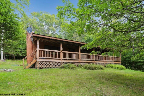 352 RIDGE RD, DAVIS, WV 26260 - Image e121908f62f83fec6334c2cec10160b7/4074408285