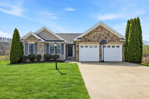 Photo of 403 Oakmont Court, Maidsville, WV 26541 (MLS # 10164000)
