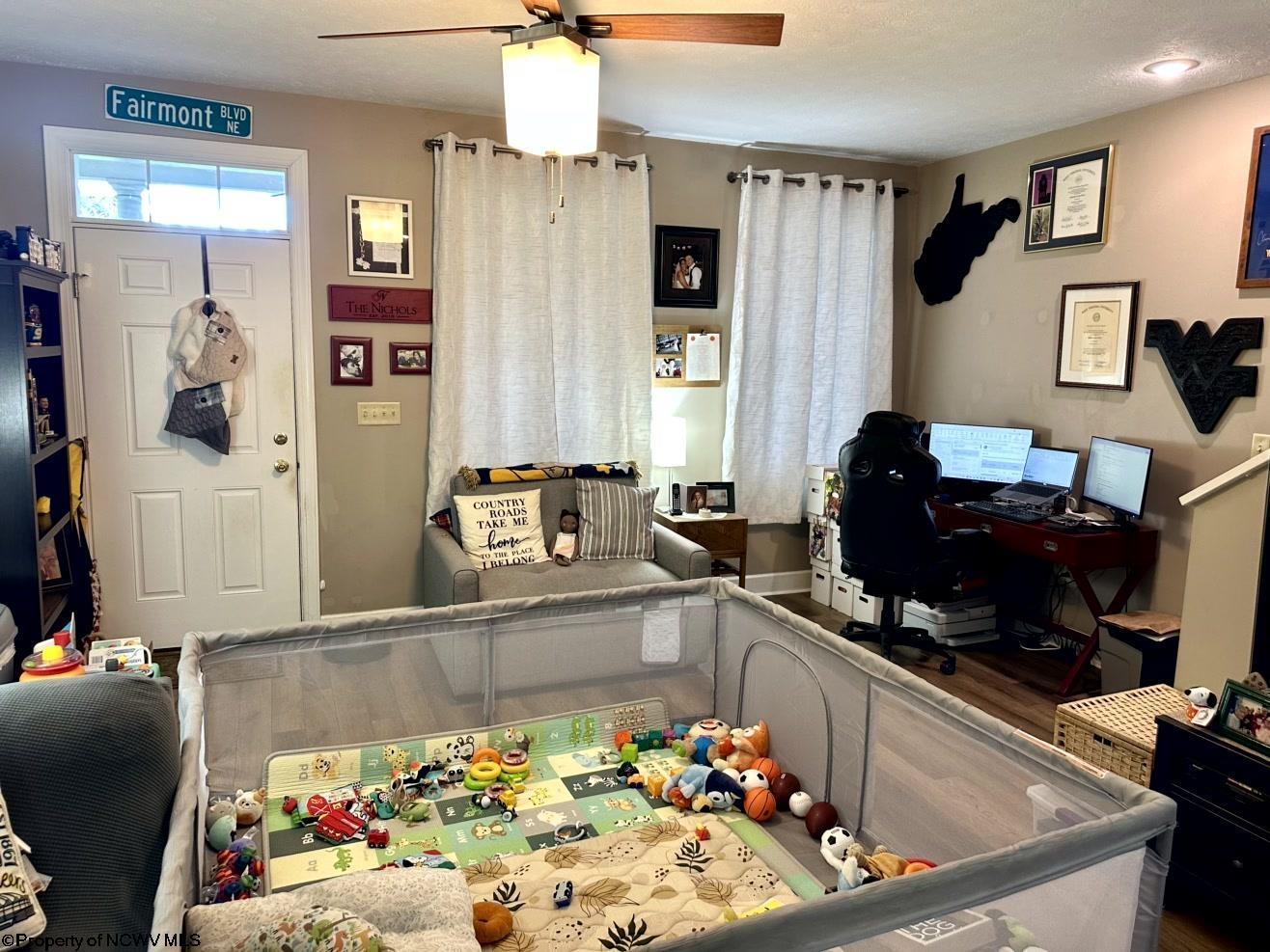 Morgantown, West Virginia 26508, United States, 2 Bedrooms Bedrooms, ,3 BathroomsBathrooms,Residential,Active,234659