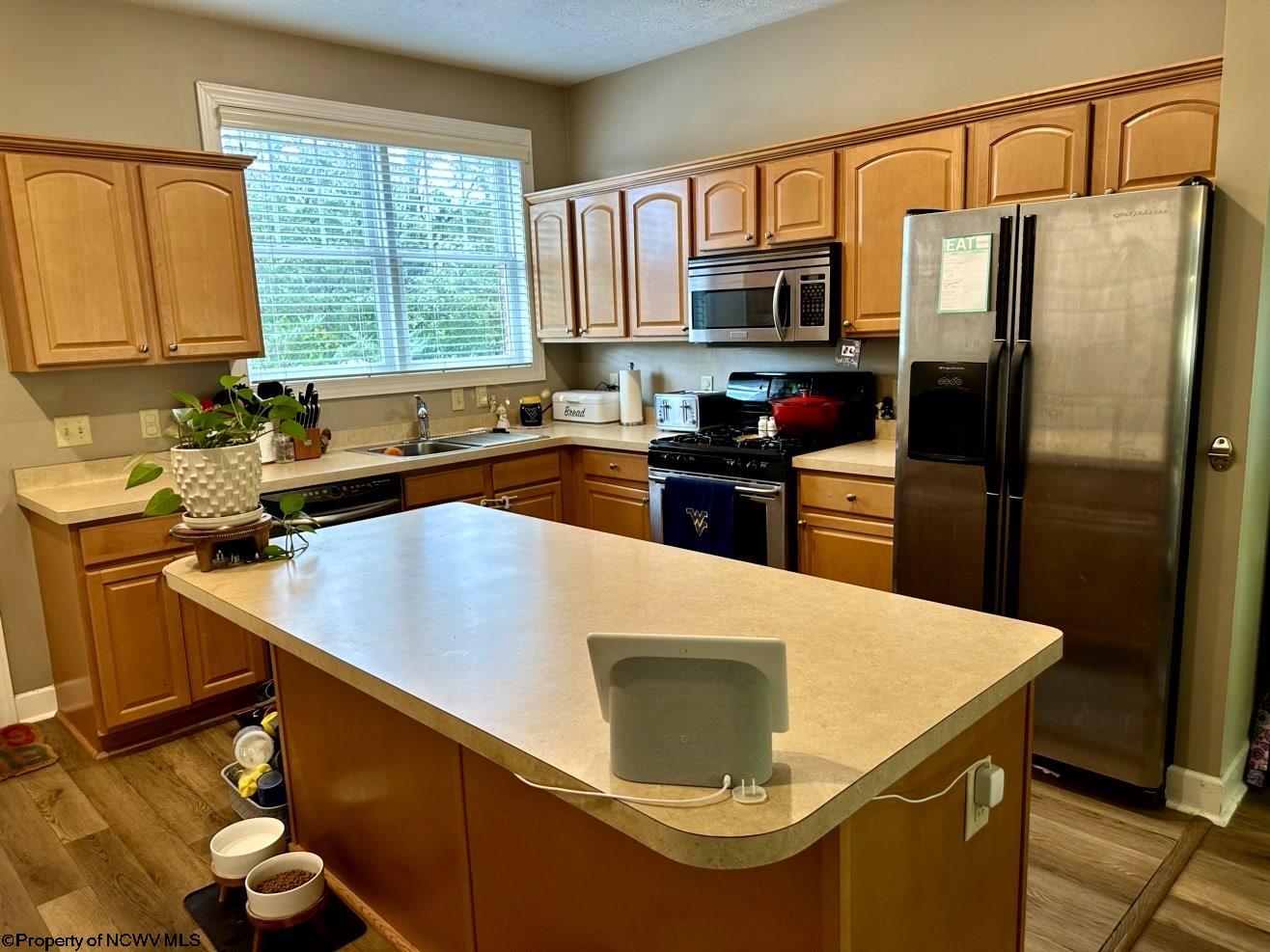 Morgantown, West Virginia 26508, United States, 2 Bedrooms Bedrooms, ,3 BathroomsBathrooms,Residential,Active,234659