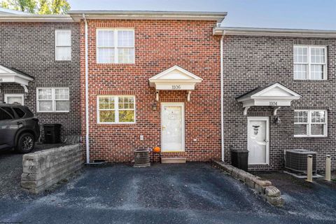 Photo of 1106 Prestwick Avenue, Morgantown, WV 26508 (MLS # 10162180)