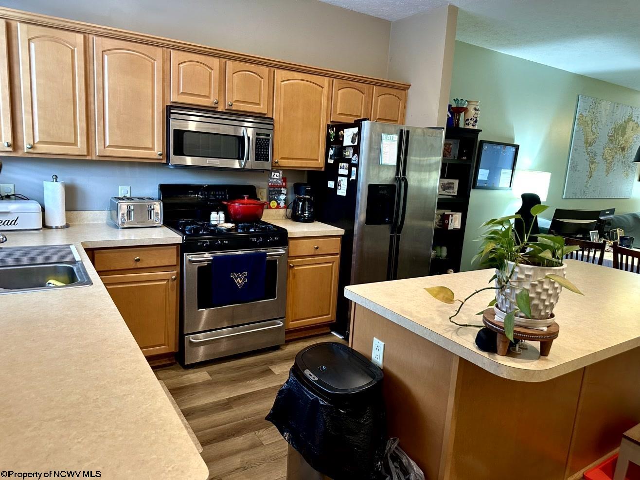 Morgantown, West Virginia 26508, United States, 2 Bedrooms Bedrooms, ,3 BathroomsBathrooms,Residential,Active,234659