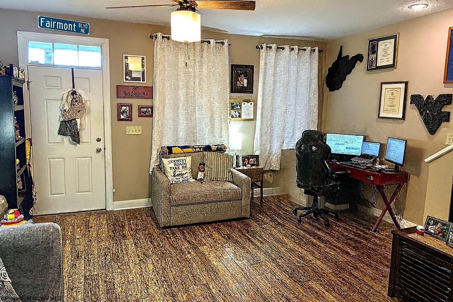 Morgantown, West Virginia 26508, United States, 2 Bedrooms Bedrooms, ,3 BathroomsBathrooms,Residential,Active,234659