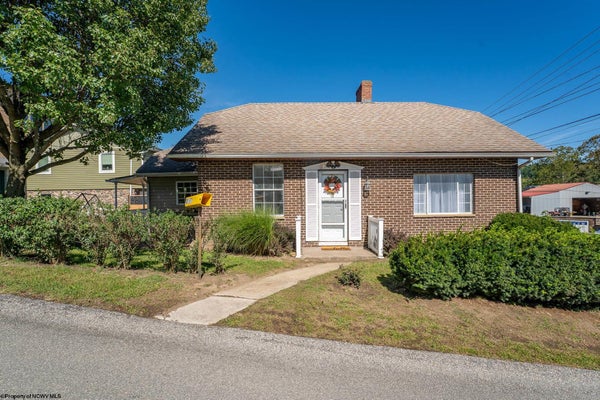 28 DENT AVE, GRANVILLE, WV 26534 - Image e1e87f5264319e802831139b232bcfe1/1732491784