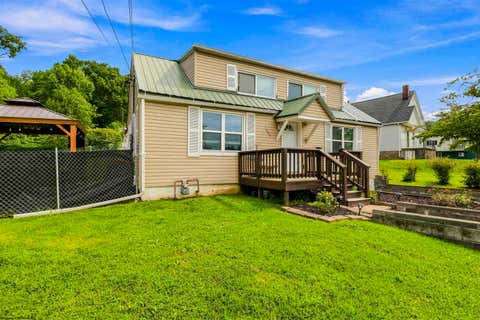Photo of 1405 Andmore Street, Morgantown, WV 26505 (MLS # 10166486)