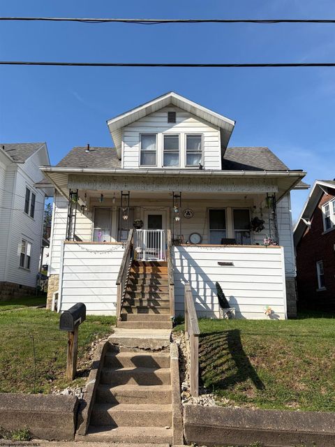 Photo of 207 EUCLID Avenue, Clarksburg, WV 26301 (MLS # 10163917)