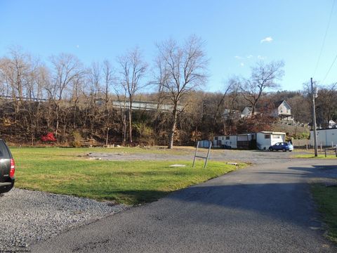 Photo of 315 Nolan Avenue, Morgantown, WV 26505 (MLS # 10154652)