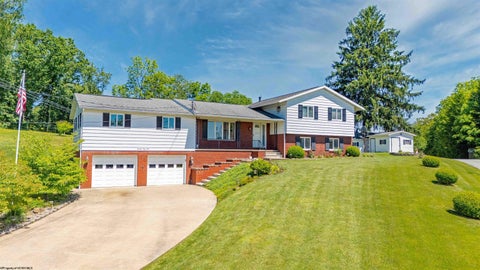 Photo of 1354 Pineview Drive, Morgantown, WV 26505 (MLS # 10165128)