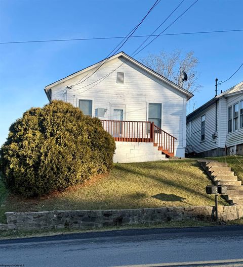 Photo of 1538 Mary Lou Retton Drive, Fairmont, WV 26554 (MLS # 10163246)