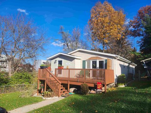 Photo of 292 Lilly Street, Star City, WV 26505 (MLS # 10162371)