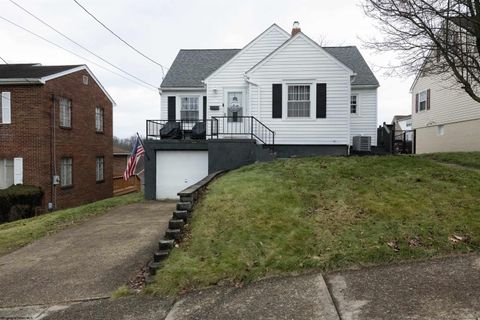 Photo of 3508 Lindberg Way, Weirton, WV 26062 (MLS # 10163012)