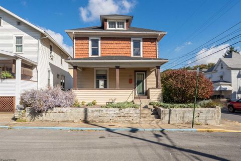 Photo of 621 Elmina Street, Morgantown, WV 26501 (MLS # 10162068)