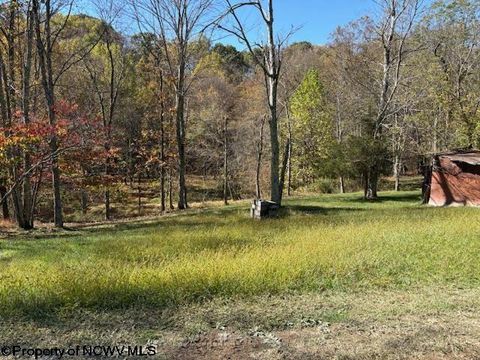 Photo of TBD Fawn Meadow Drive, Maidsville, WV 26541 (MLS # 10164102)