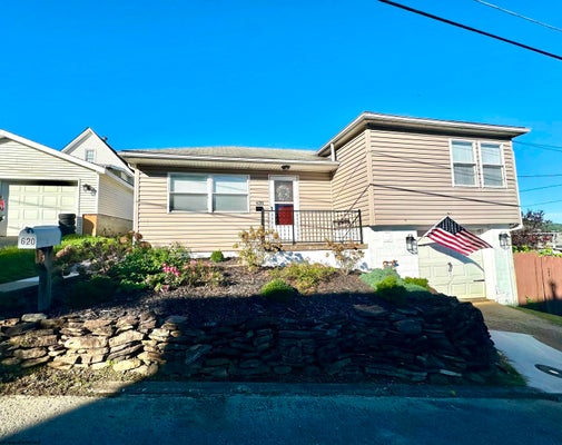 620 COLLINS AVE, CLARKSBURG, WV 26301 - Image ee1e8c68e4e5471d151fc8337de9f5fe/3538945854