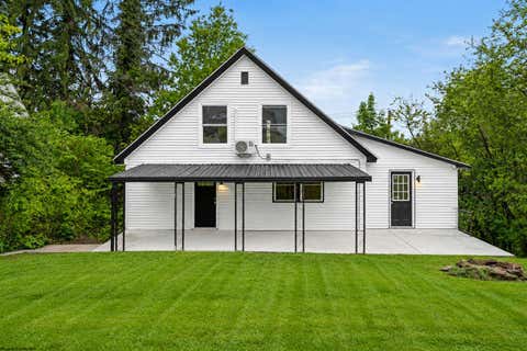 Photo of 858 Stewart Street, Morgantown, WV 26505 (MLS # 10166120)
