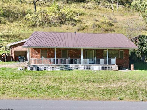 Photo of 7935 Servia Elmira Road, Duck, WV 25063 (MLS # 10162522)