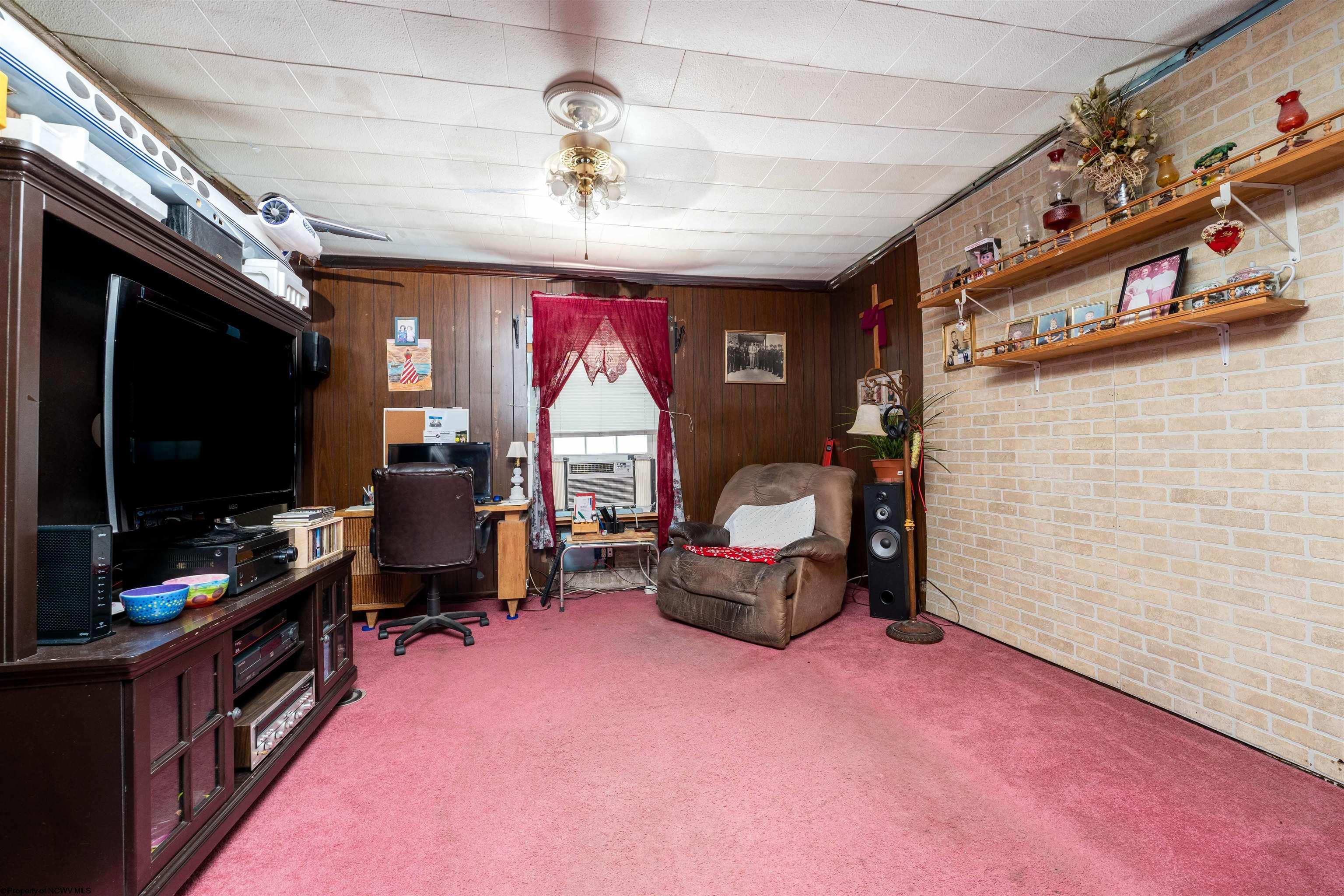 Photo 11 of 17 of 460 Crawford Avenue house
