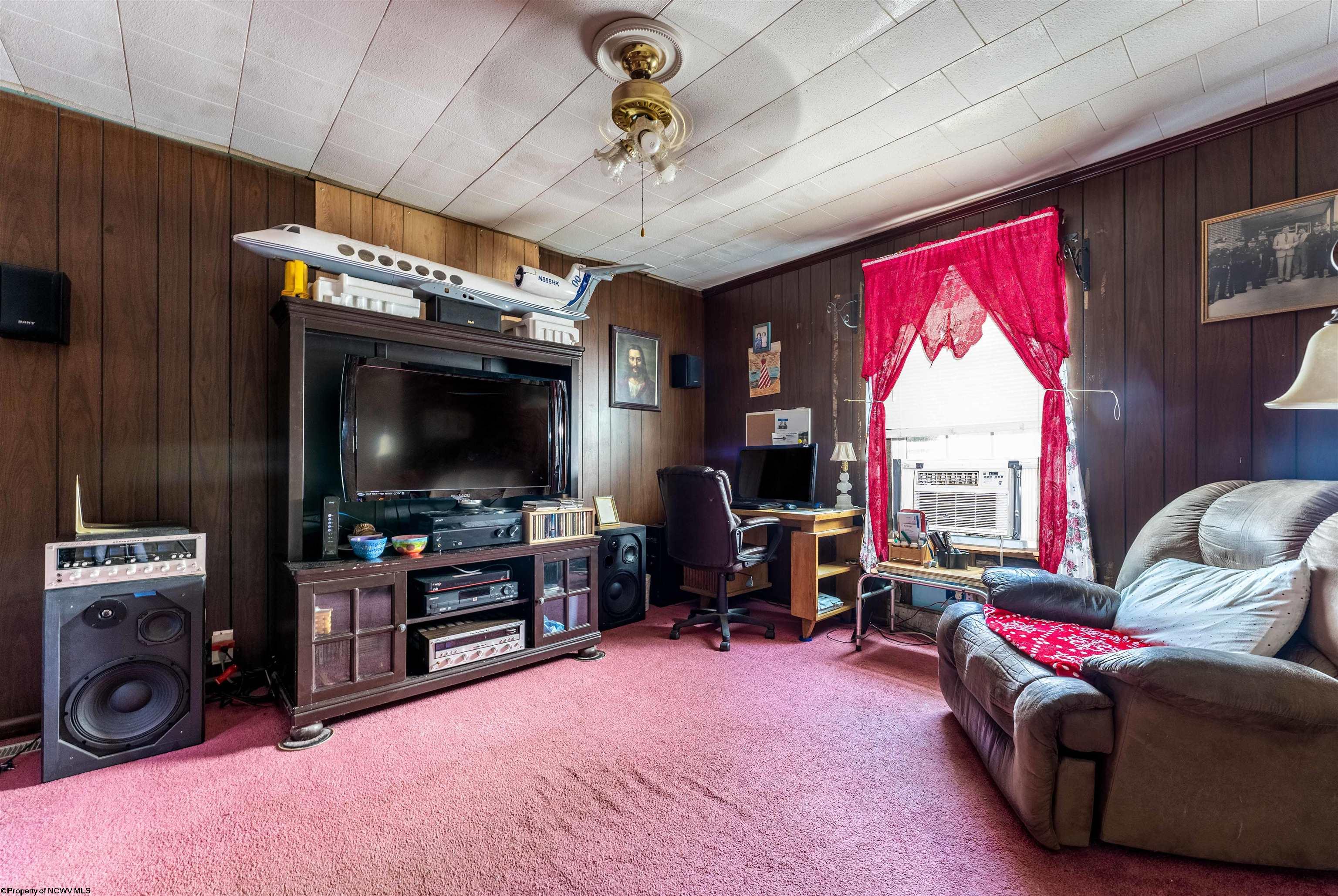 Photo 10 of 17 of 460 Crawford Avenue house