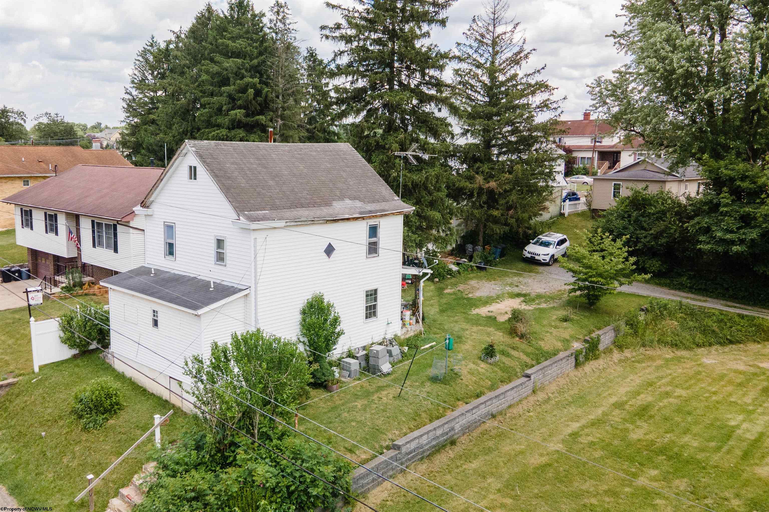 Photo 2 of 17 of 460 Crawford Avenue house
