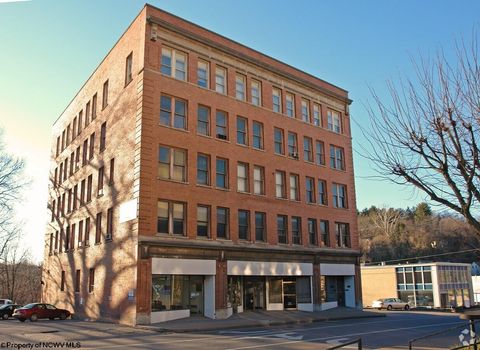 Photo of 309 Cleveland Avenue, Fairmont, WV 26554 (MLS # 10162584)