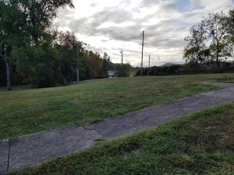 Photo of 122 Kelly Street, Clarksburg, WV 26301 (MLS # 10156494)