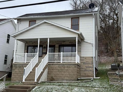 Photo of 1129 Speedway Avenue, Fairmont, WV 26554 (MLS # 10162752)