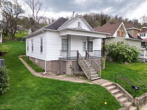 Photo of 135 W Woodland Avenue, Clarksburg, WV 26301 (MLS # 10164169)