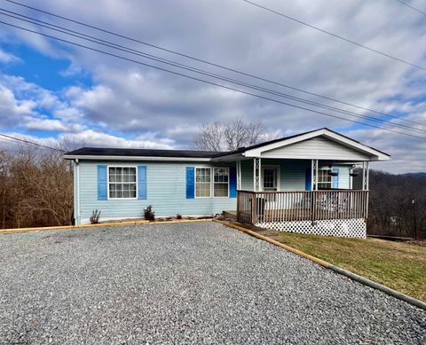 Photo of 1502 Princeton Street, Fairmont, WV 26554 (MLS # 10162773)