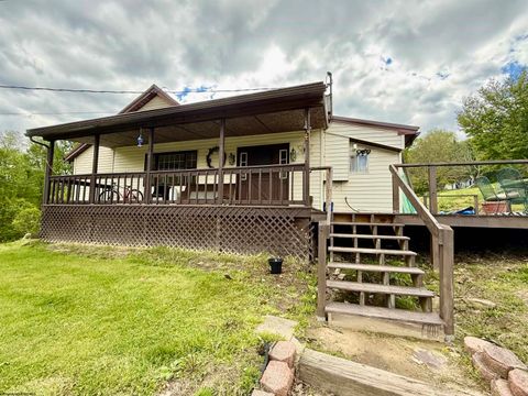 Photo of 669 W Hill Road, Grafton, WV 26354 (MLS # 10164702)