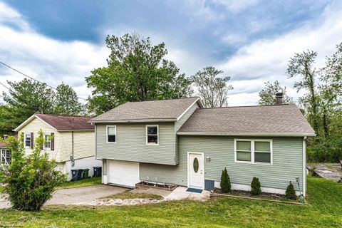 Photo of 921 Revere Street, Morgantown, WV 26505 (MLS # 10164577)