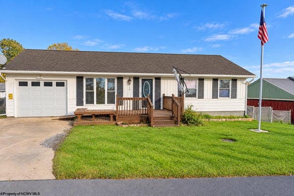 514 HAYHURST ST, RIVESVILLE, WV 26588 - Image f89923df28b68ee530969806ca4bbf3d/3051459168