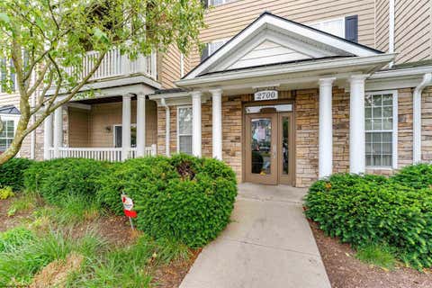 Photo for 2715 Suncrest Village