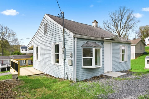 Photo of 31 W 2nd Street, Morgantown, WV 26501 (MLS # 10164196)