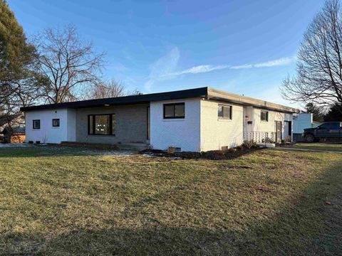 Photo of 1206 Country Club Road, Fairmont, WV 26554 (MLS # 10163473)