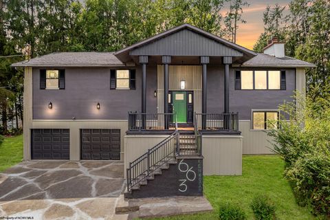 Photo of 663 Kenwood Place, Morgantown, WV 26505 (MLS # 10161363)