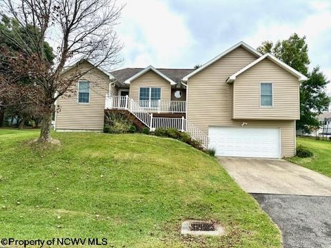 Photo of 1392 Bennett Drive, Morgantown, WV 26508 (MLS # 10164756)