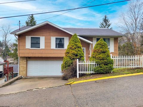 Photo of 929 Garrison Avenue, Morgantown, WV 26505 (MLS # 10163119)