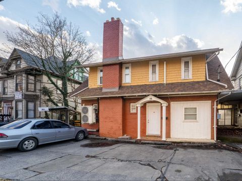 Photo of 209 McLane Avenue, Morgantown, WV 26505 (MLS # 10163533)