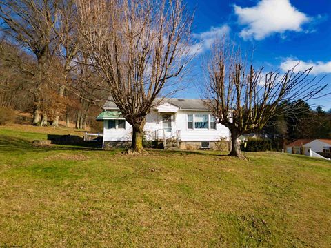 Photo of 1425 Pleasant Valley Road, Fairmont, WV 26554 (MLS # 10162850)
