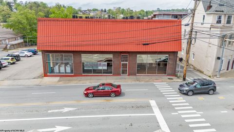 Photo of 1389 University Avenue, Morgantown, WV 26505 (MLS # 10160070)