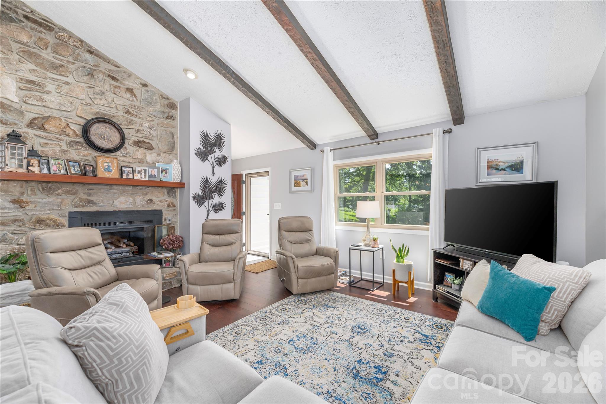 115 Hazelview Drive