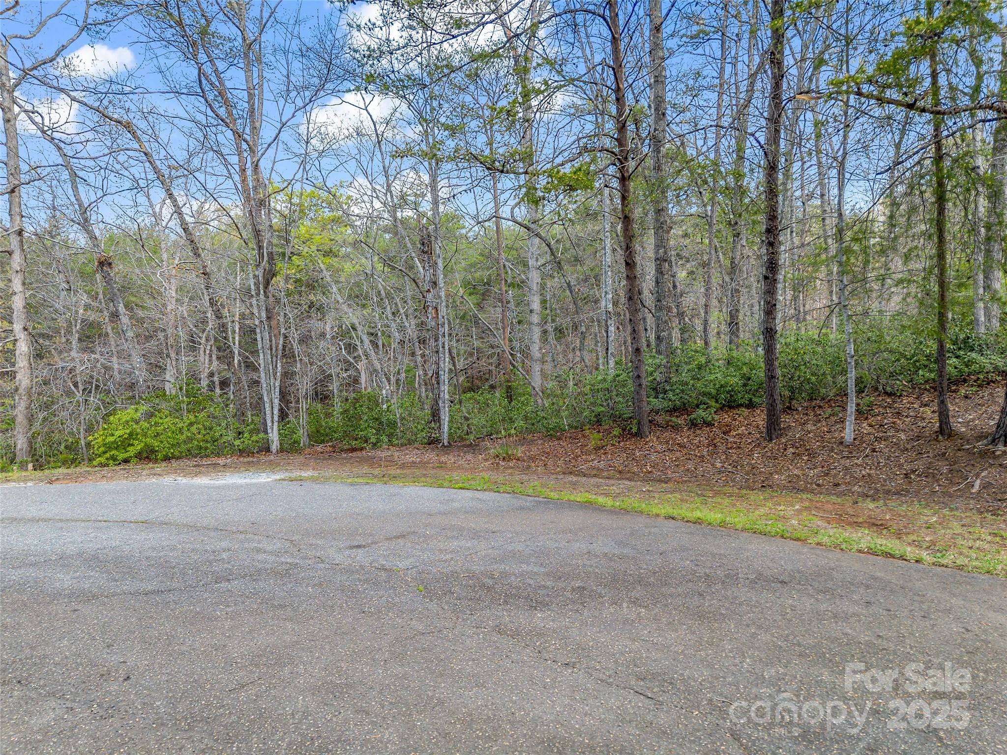 00 Whiteside Court 83